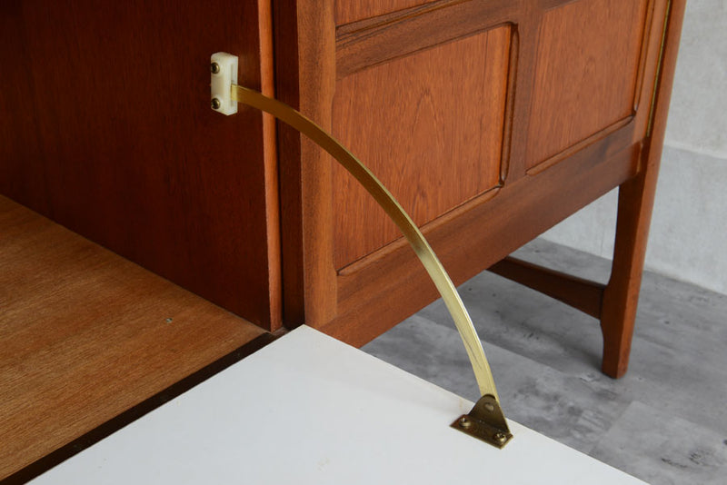 Nathan　ネイサン　サイドボード02