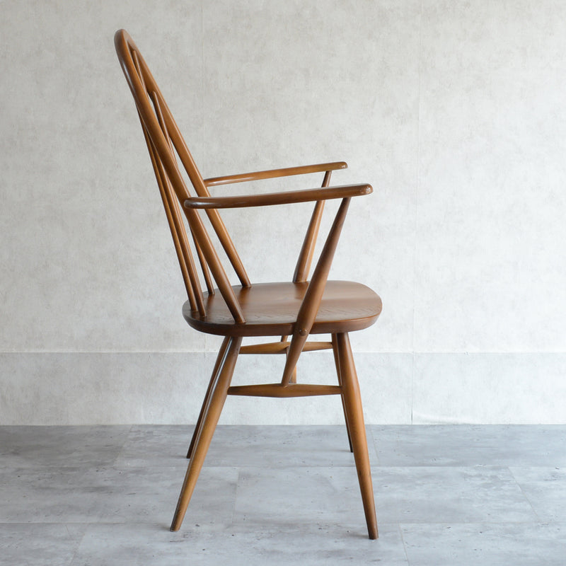 ERCOLアーコールアーム付き クエーカーチェア(ライトオールドコロニアルカラー）