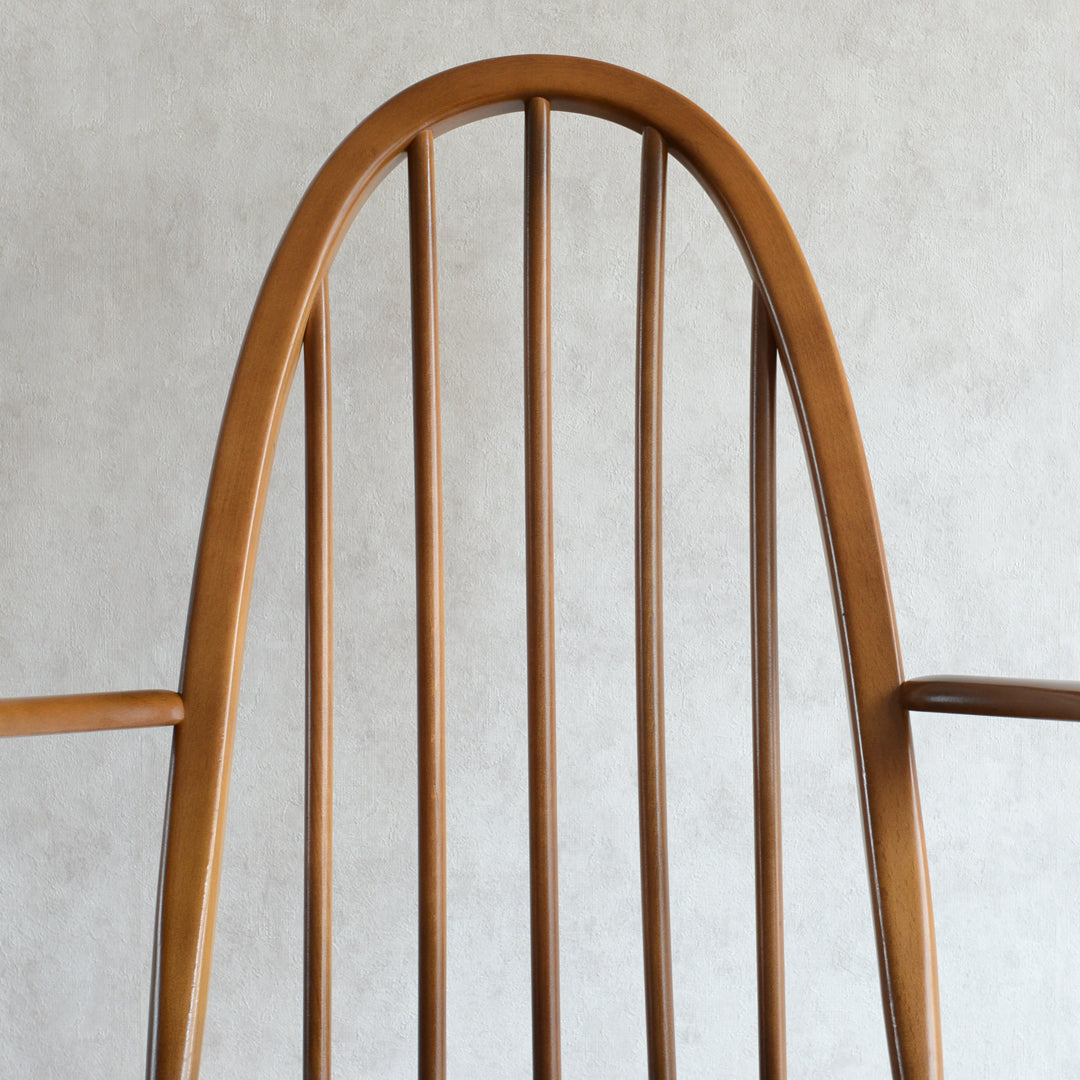 ERCOLアーコールアーム付き クエーカーチェア(ライトオールドコロニアルカラー）