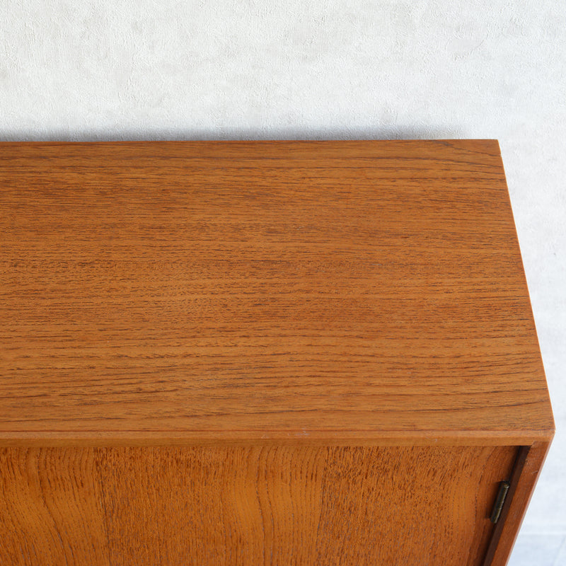 Herbert E. Gibbs ガラスキャビネット19(木扉付)