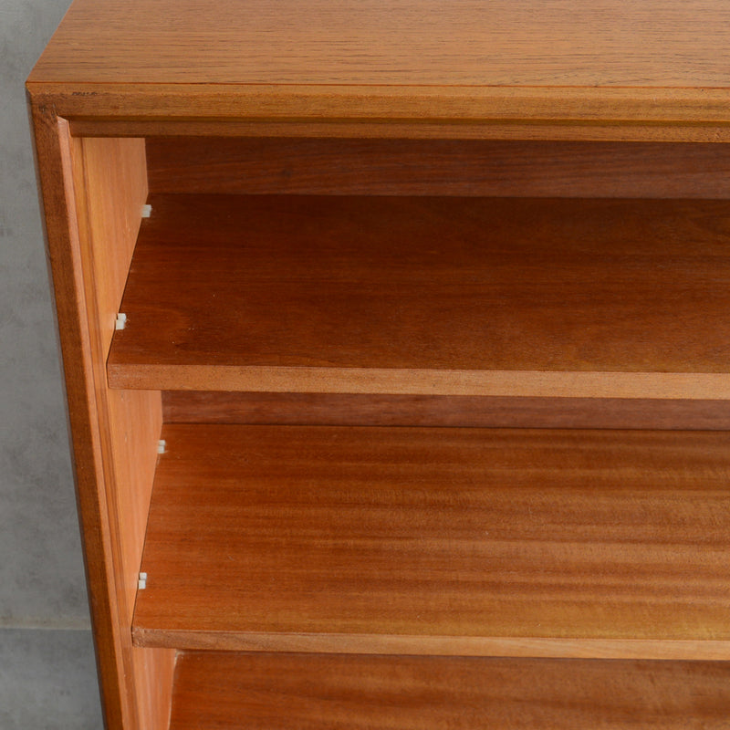 Herbert E. Gibbs ガラスキャビネット19(木扉付)