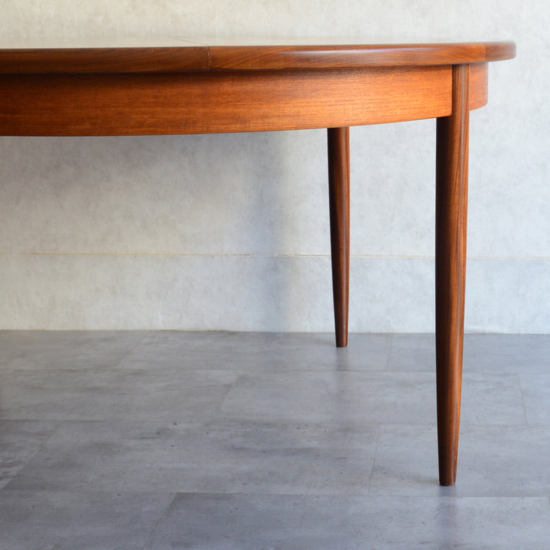 G-PLAN ジープラン　エクステンション ラウンド ダイニングテーブル70（天板剥離再塗装済）