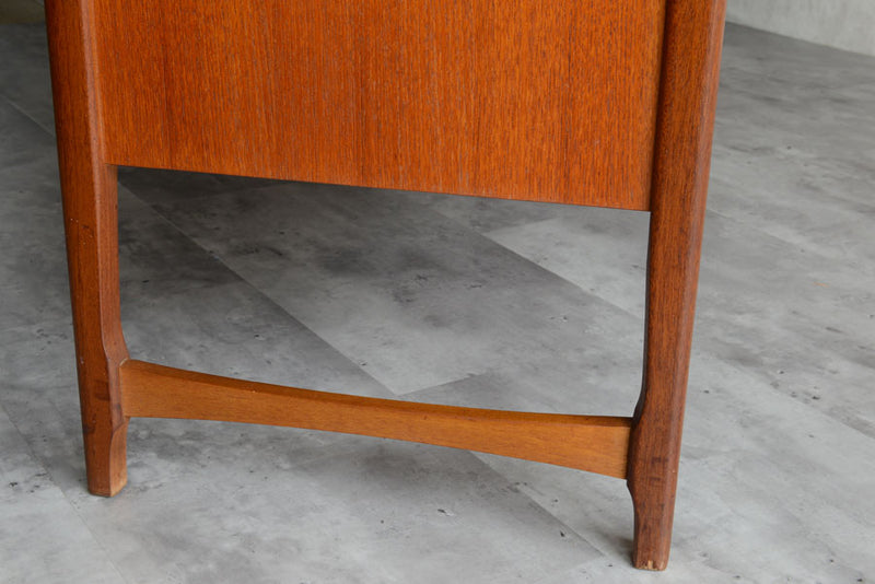 Nathan　ネイサン　サイドボード02