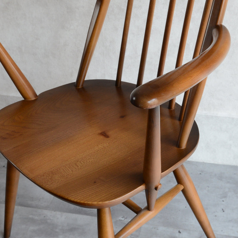 ERCOLアーコールアーム付き クエーカーチェア(ライトオールドコロニアルカラー）