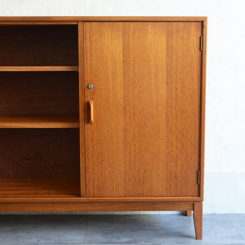 Herbert E. Gibbs ガラスキャビネット19(木扉付)