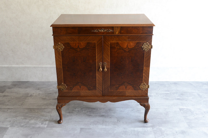 イギリス　クラシックキャビネット06