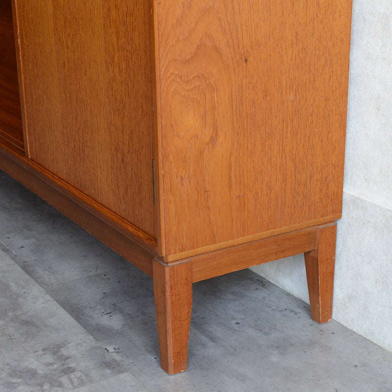 Herbert E. Gibbs ガラスキャビネット19(木扉付)