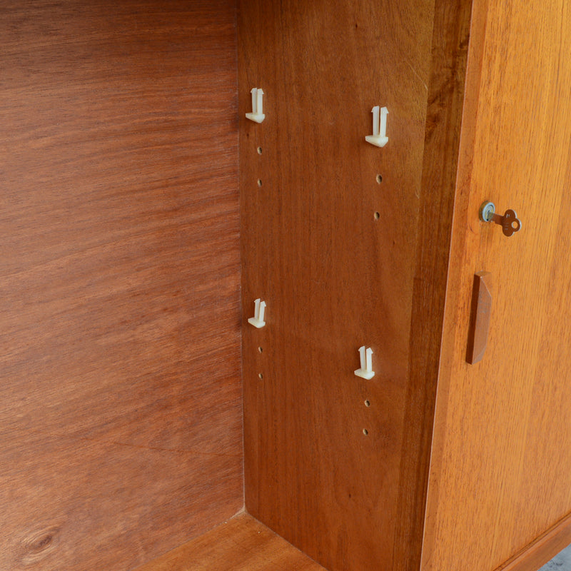 Herbert E. Gibbs ガラスキャビネット19(木扉付)