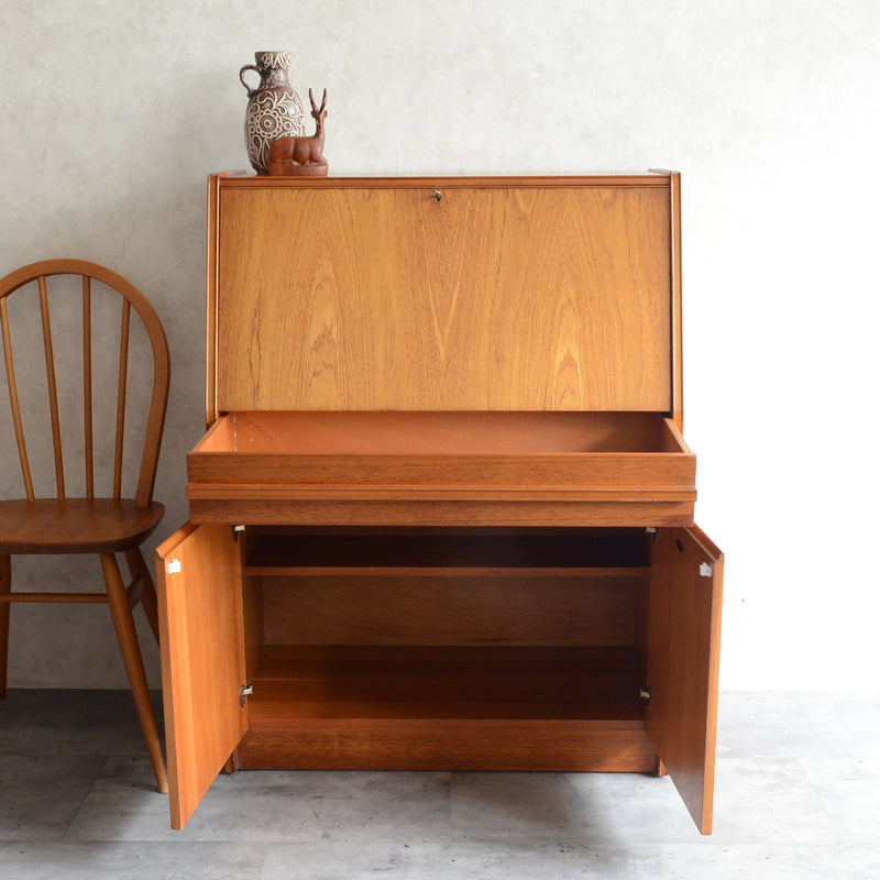 Remploy レンプロイ　ライティングビューロー02(red)