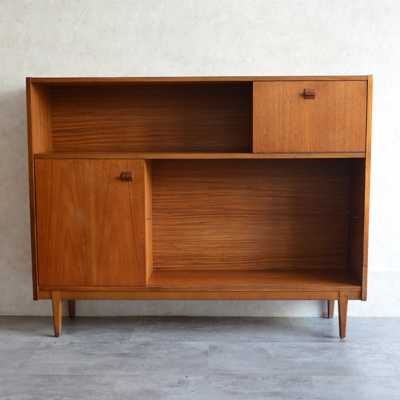 Nathan ネイサン ガラスキャビネット 30