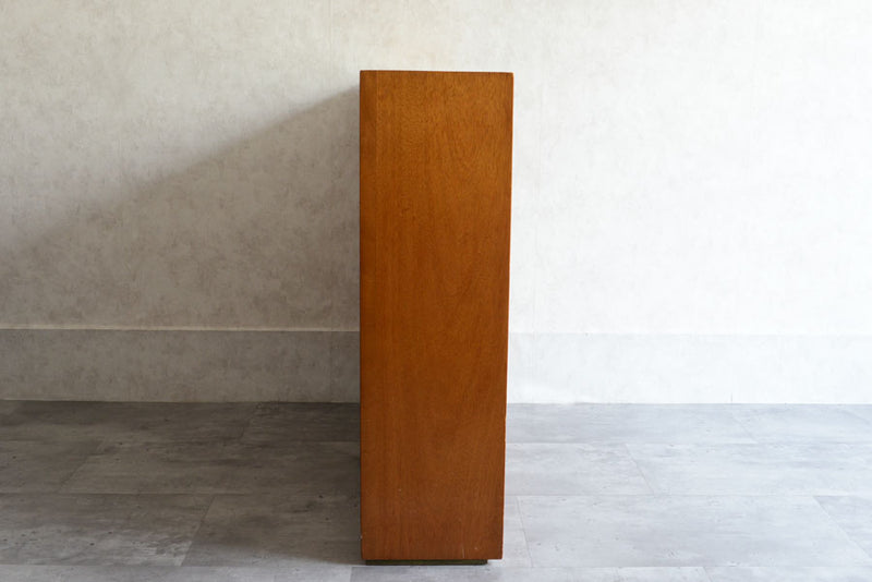 Herbert E. Gibbs ガラス扉キャビネット009