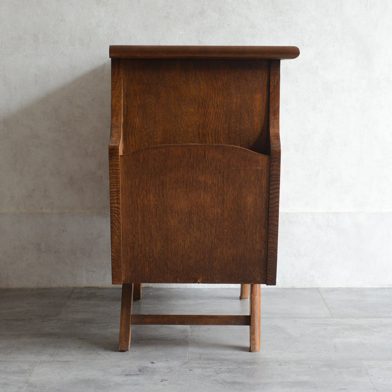 マガジンラック付 オークキャビネット