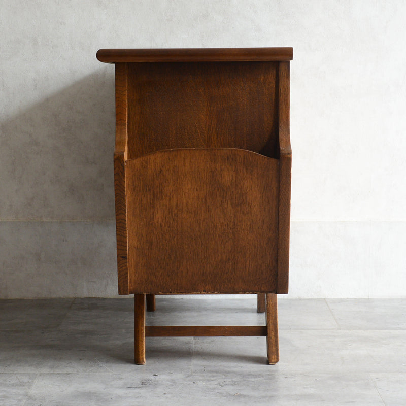 マガジンラック付 オークキャビネット