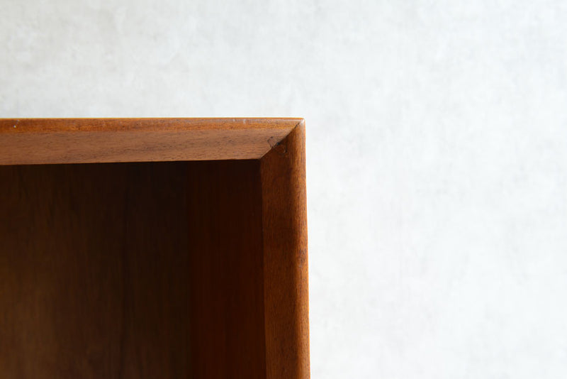 Herbert E. Gibbs ガラス扉キャビネット009