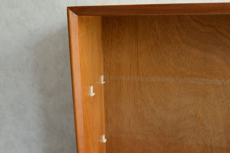 Herbert E. Gibbs ガラス扉キャビネット009