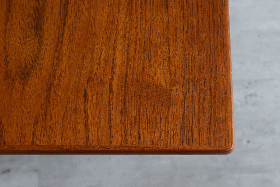 ミッドセンチュリー　棚付きコーヒーテーブル　チーク02