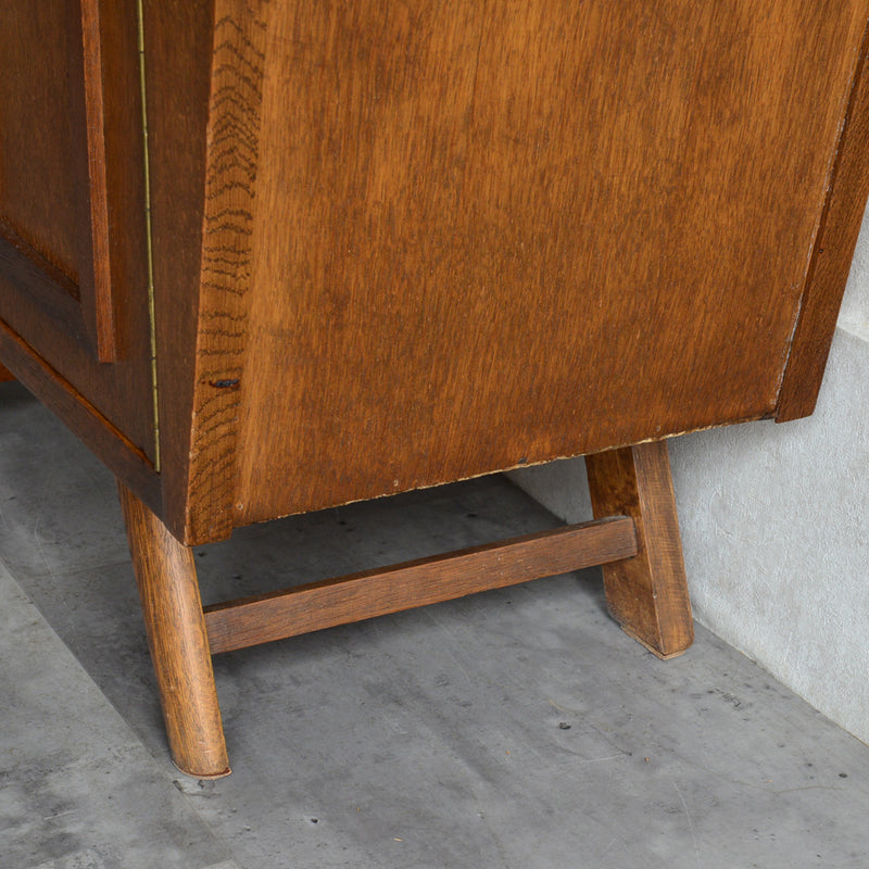 マガジンラック付 オークキャビネット