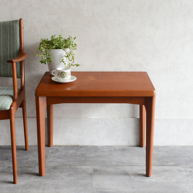 60s デンマーク　チーク サイドテーブル 22