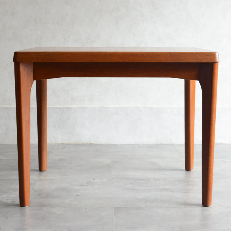 60s デンマーク　チーク サイドテーブル 22