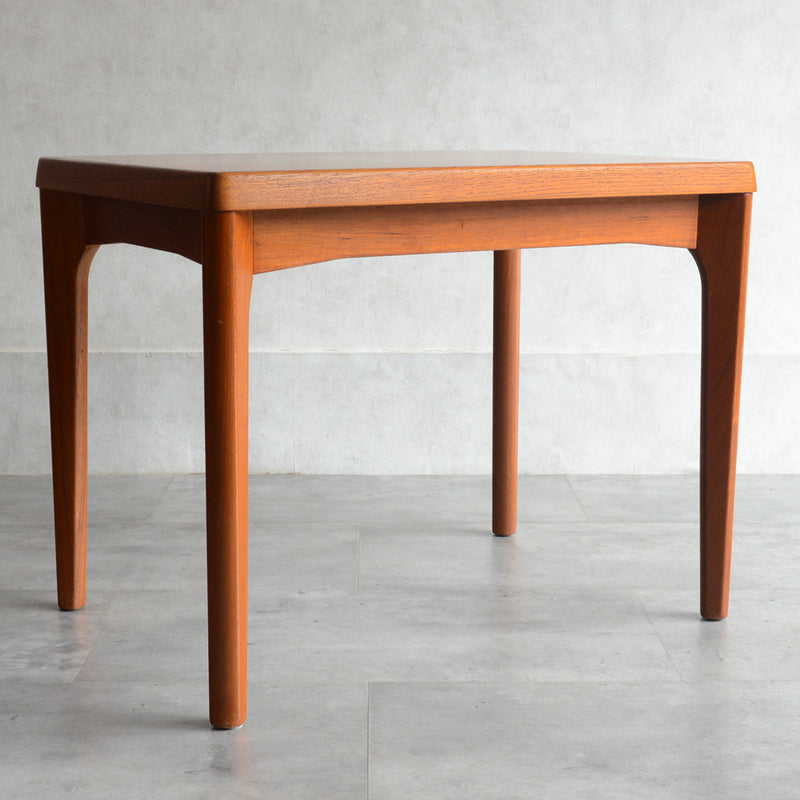60s デンマーク　チーク サイドテーブル 22