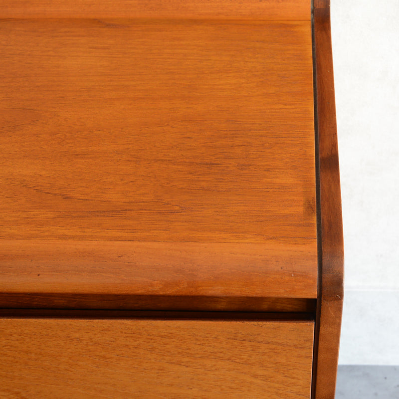 White&Newton ヴィンテージ   サイドボード 02