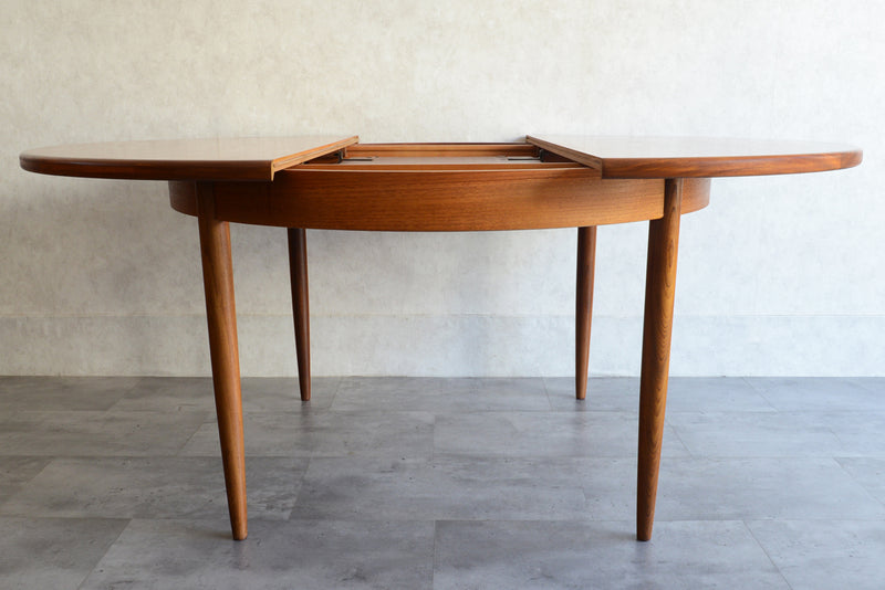 （Ｅ様ご予約品）G-PLAN ジープラン　エクステンション ラウンドテーブル68（天板剥離再塗装済）