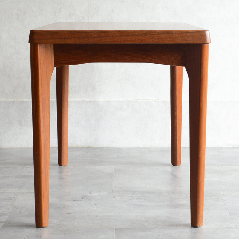 60s デンマーク　チーク サイドテーブル 22