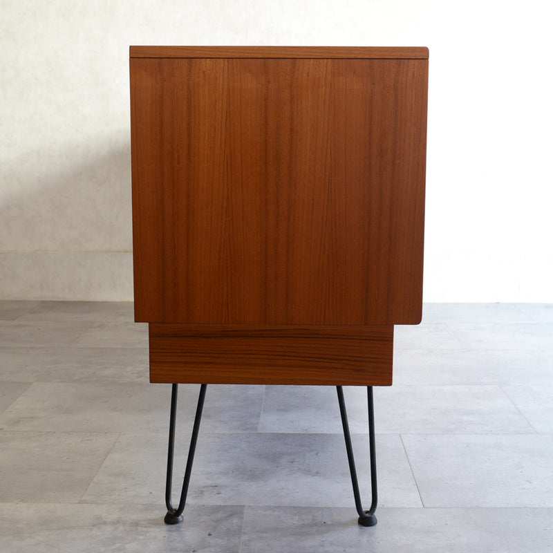 G-PLAN ジープラン サイドボード 14 アイアンレッグ (天板剥離再塗装済）