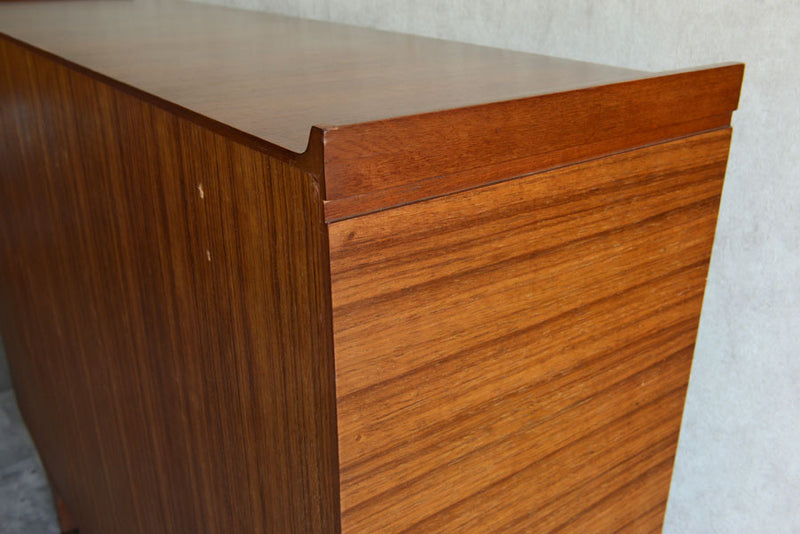 60sガラス扉キャビネット010