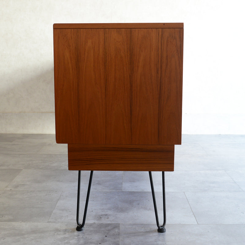 G-PLAN ジープラン サイドボード 14 アイアンレッグ (天板剥離再塗装済）