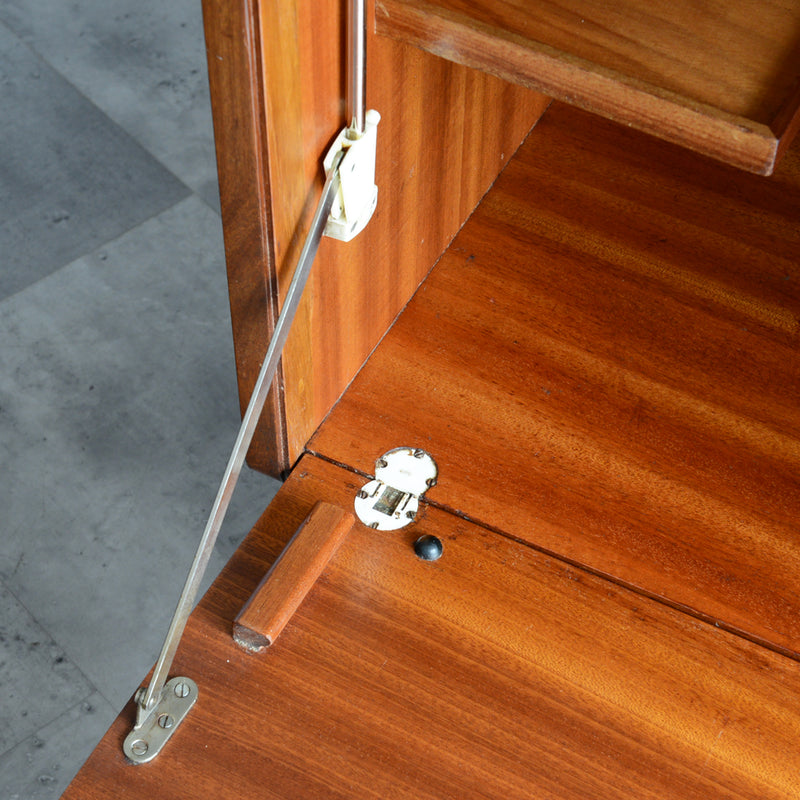 White&Newton ヴィンテージ   サイドボード 02