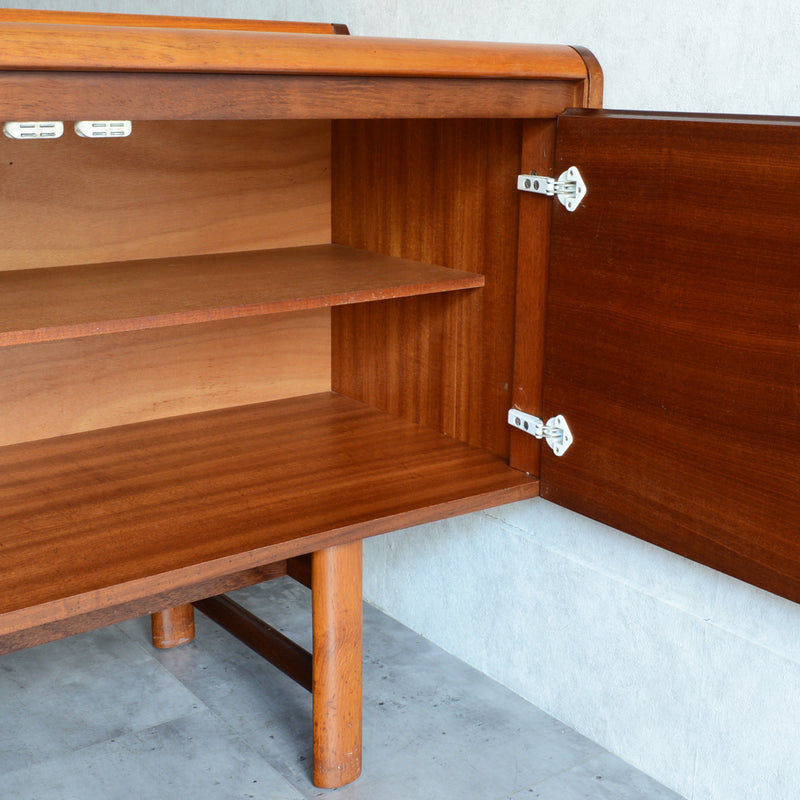 White&Newton ヴィンテージ   サイドボード 02