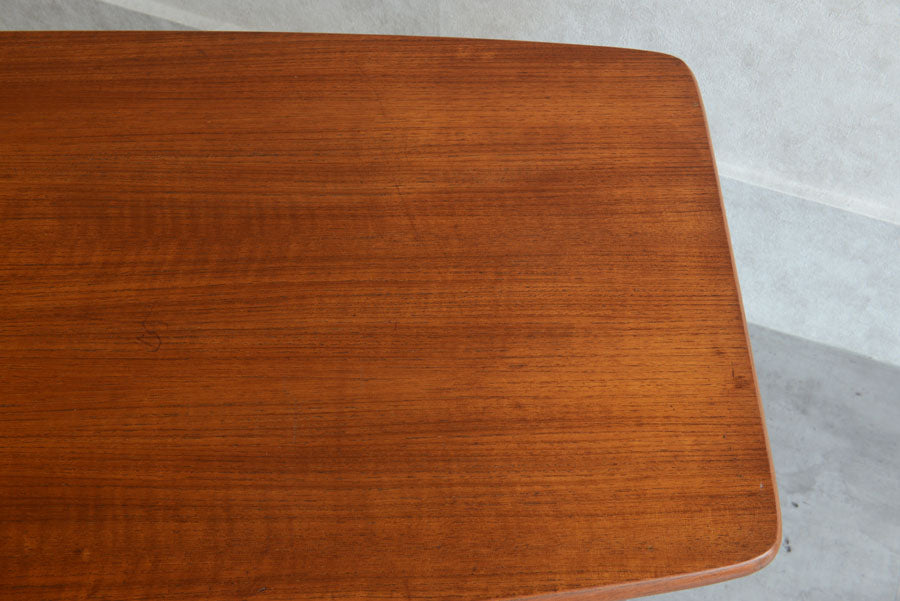 ミッドセンチュリー　コーヒーテーブル　チーク