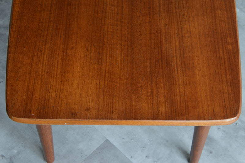 ミッドセンチュリー　コーヒーテーブル　チーク
