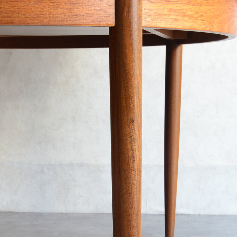 （Ｅ様ご予約品）G-PLAN ジープラン　エクステンション ラウンドテーブル68（天板剥離再塗装済）