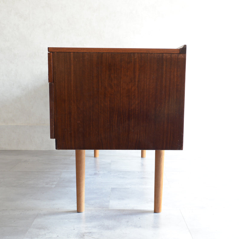 STAGスタッグ　サイドボード