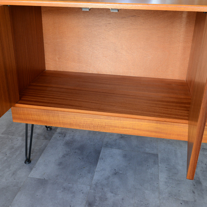 G-PLAN ジープラン サイドボード 14 アイアンレッグ (天板剥離再塗装済）