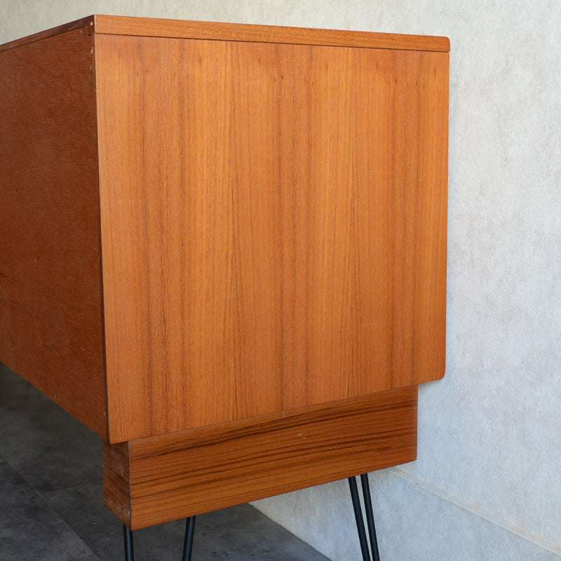 G-PLAN ジープラン サイドボード 14 アイアンレッグ (天板剥離再塗装済）