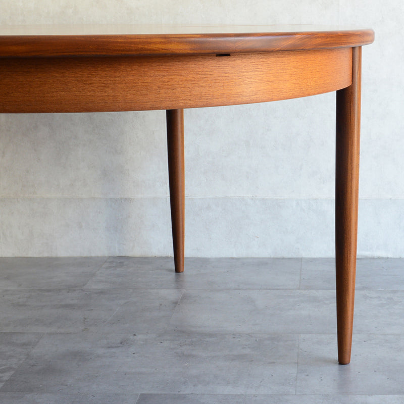 （Ｅ様ご予約品）G-PLAN ジープラン　エクステンション ラウンドテーブル68（天板剥離再塗装済）