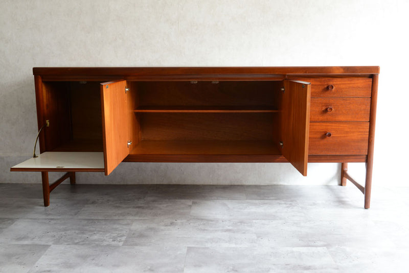 Nathan　ネイサン　サークルサイドボード01