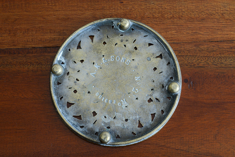 ヴィンテージ真鍮脚付プレート01　