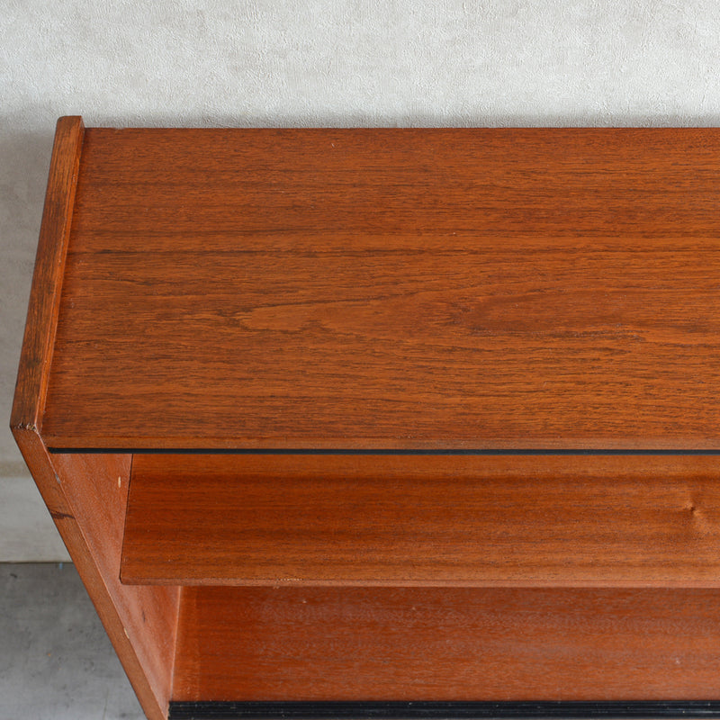 60s チーク ガラスキャビネット 32