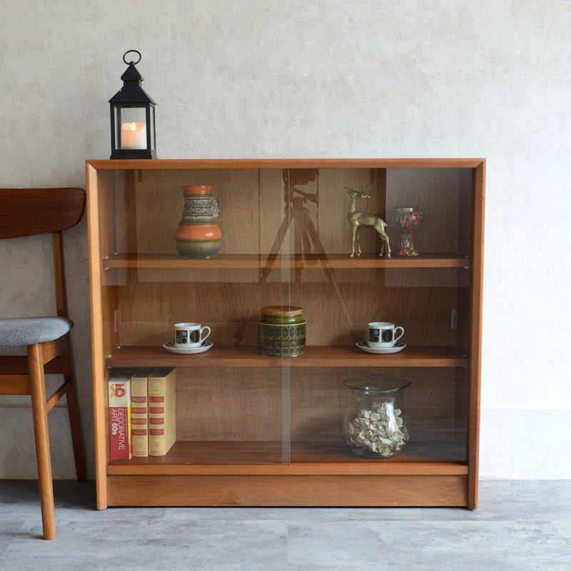 60S Herbert E. Gibbs ガラスキャビネット37