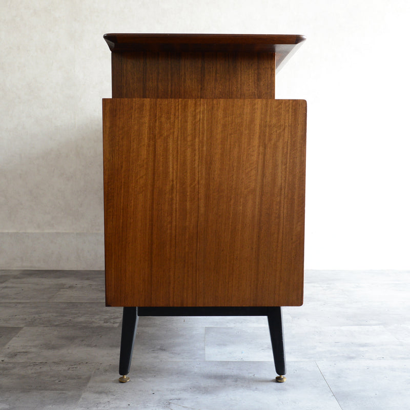 G-PLAN ジープラン Tola&Black　サイドボード02