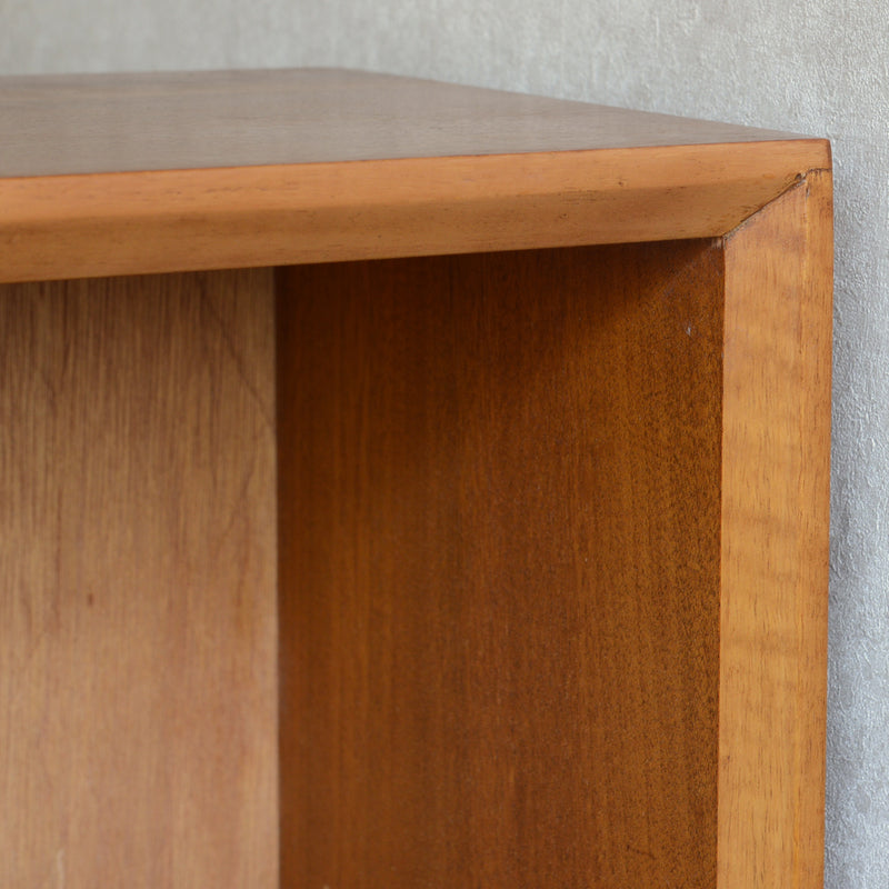 60S Herbert E. Gibbs ガラスキャビネット37