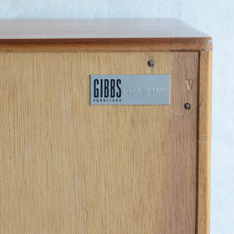 60S Herbert E. Gibbs ガラスキャビネット37