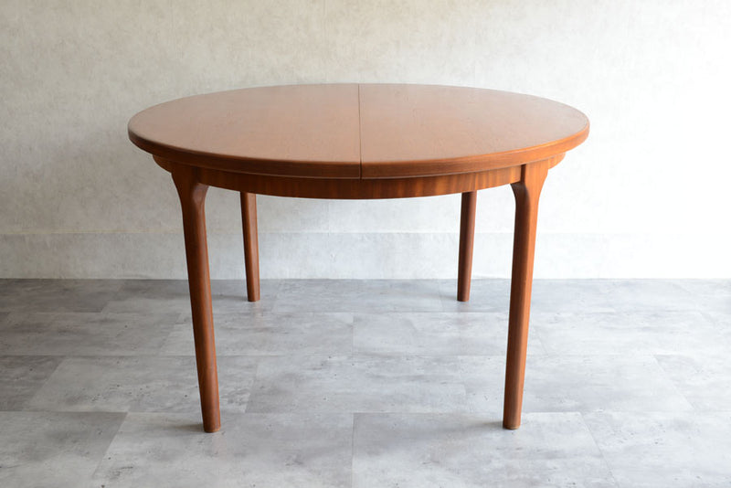 マッキントッシュ　McINTOSH エクステンション ラウンドダイニングテーブル02