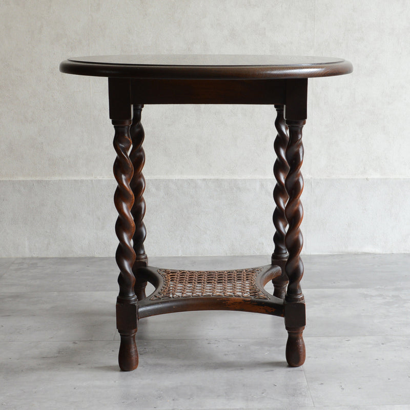 クラシックサイドテーブル　ラタン棚付03