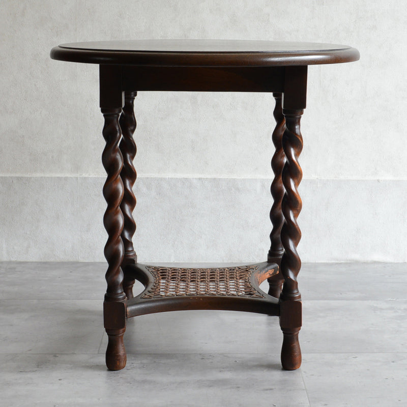 クラシックサイドテーブル　ラタン棚付03