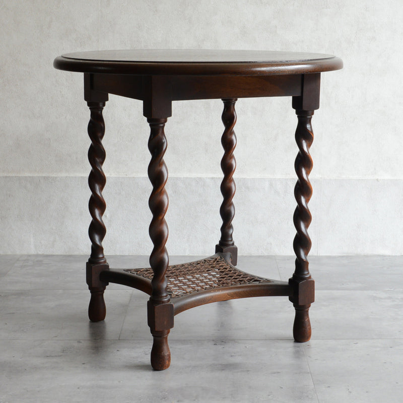 クラシックサイドテーブル　ラタン棚付03